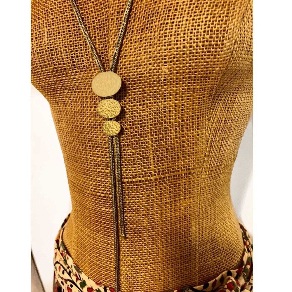Antique Gold adjustable Lariat.